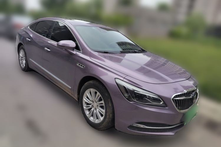Used Buick LaCrosse 2018 20T Luxury Model Front Right 45 Deg