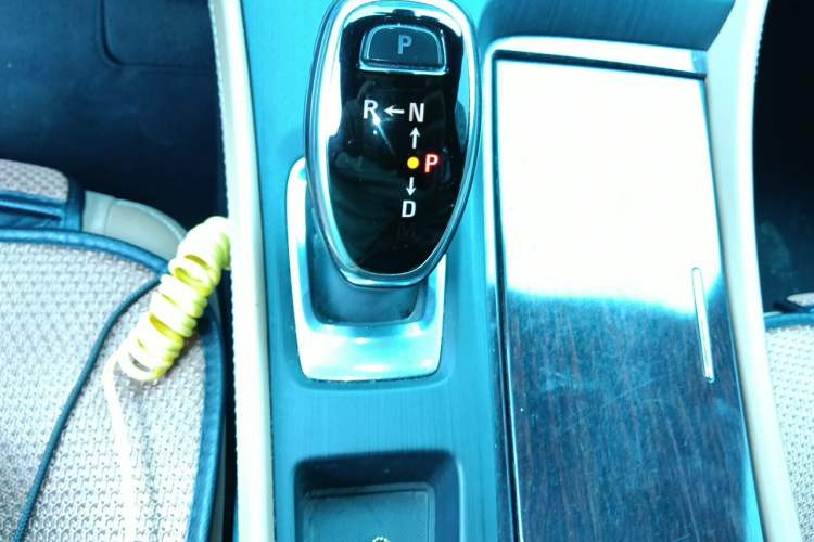 Used Buick LaCrosse 2018 28T Elite Edition Gear Lever