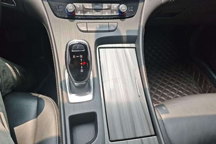 Used Buick LaCrosse 2018 20T Elite Edition Gear Lever