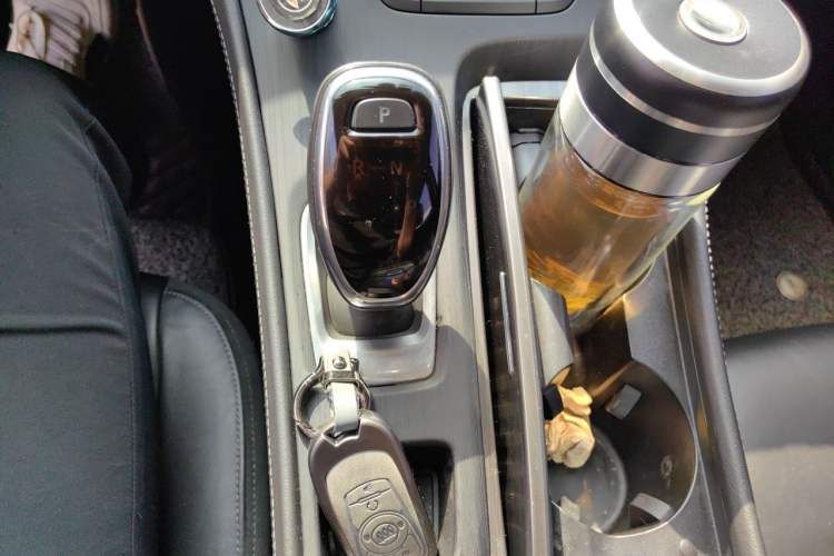 Used Buick LaCrosse 2018 20T Elite Edition Gear Lever