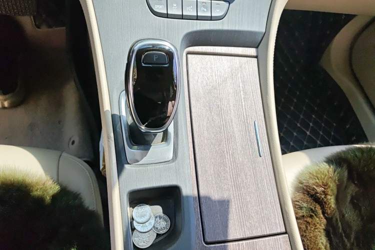 Used Buick LaCrosse 2018 28T Avenir Gear Lever
