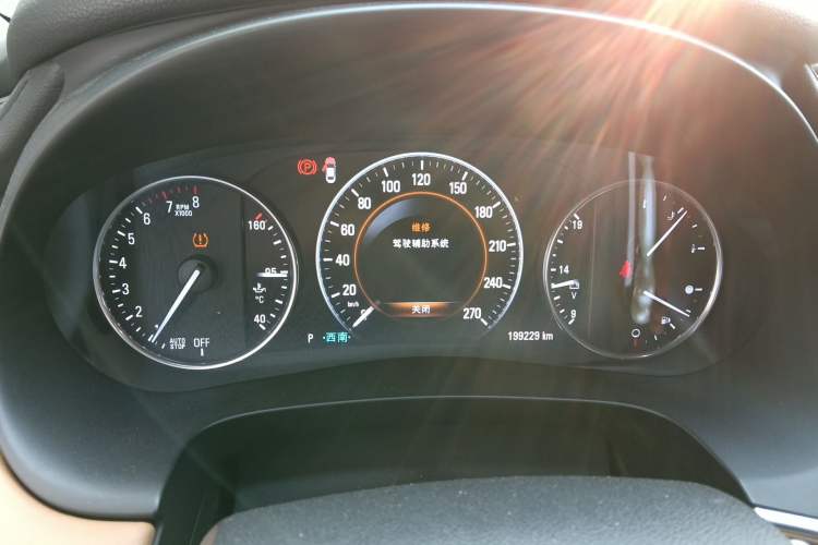 Used Buick LaCrosse 2018 28T Luxury Model Instrument Cluster