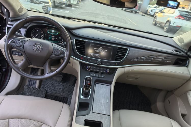 Used Buick LaCrosse 2018 28T Avenir Interior 1