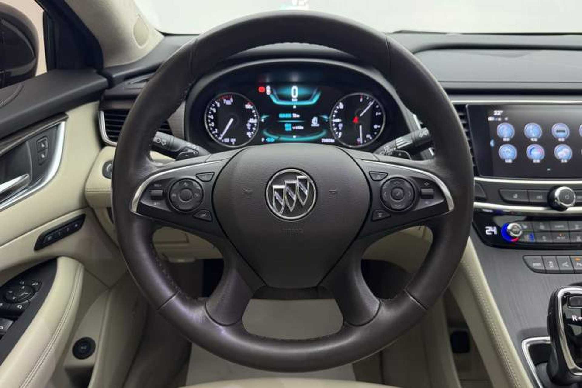 Used Buick LaCrosse 2018 28T Avenir Interior 6