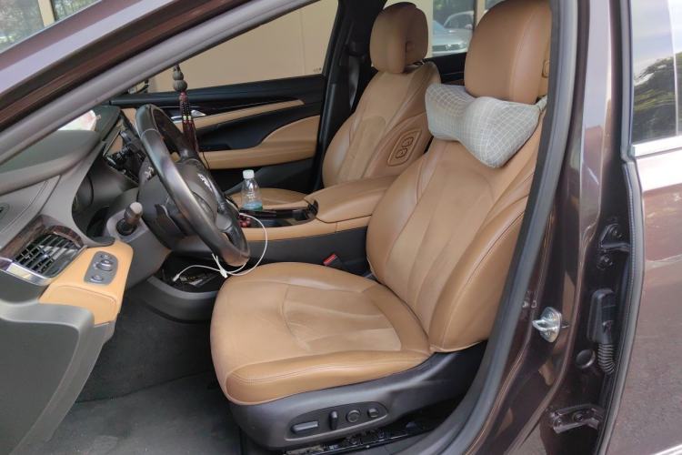 Used Buick LaCrosse 2018 28T Luxury Model Left Front Seat