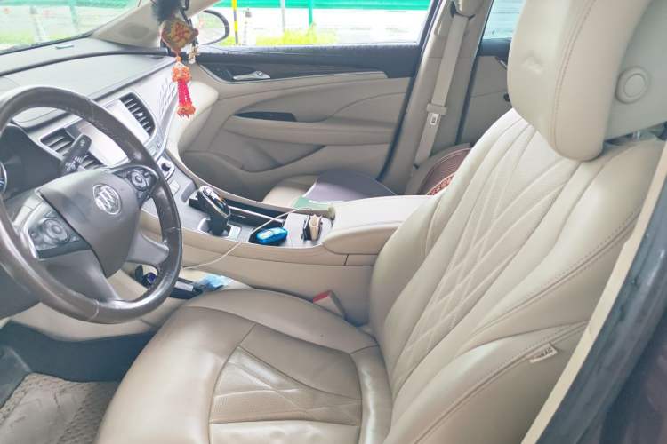 Used Buick LaCrosse 2018 28T Avenir Left Front Seat