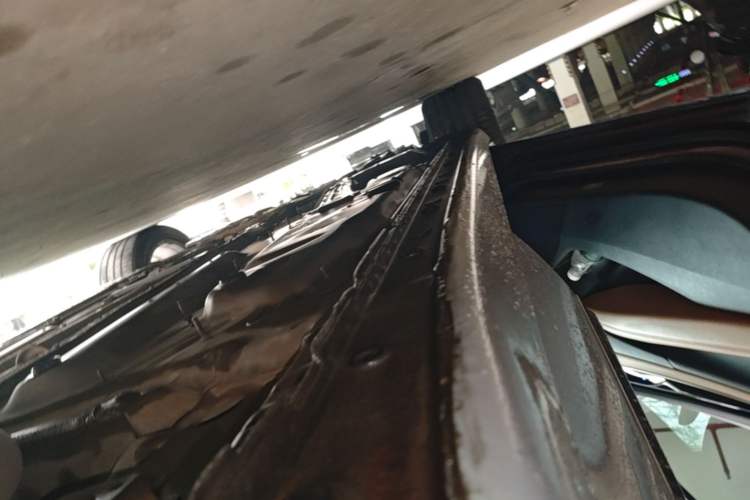 Used Buick LaCrosse 2018 28T Elite Edition Left Side Sill