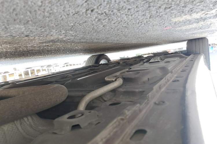 Used Buick LaCrosse 2018 20T Elite Edition Left Side Sill