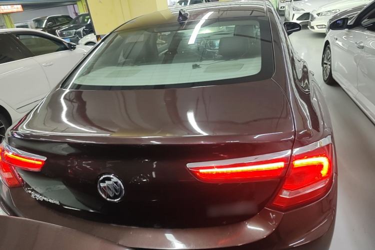 Used Buick LaCrosse 2018 20T Elite Edition Rear