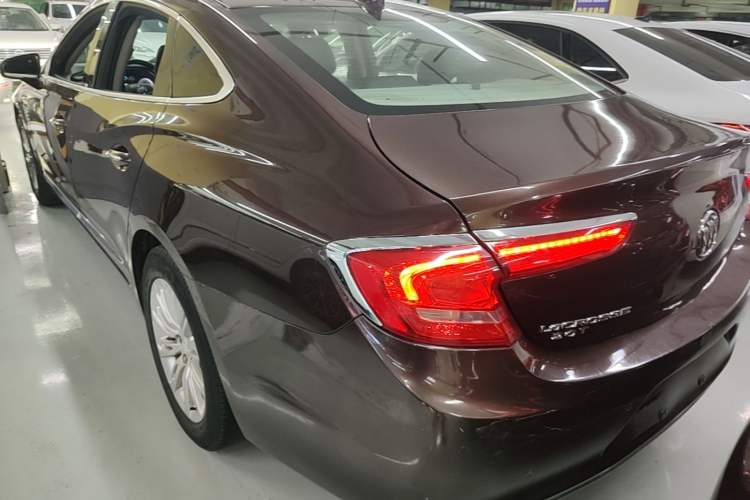 Used Buick LaCrosse 2018 20T Elite Edition Rear Left 45 Deg