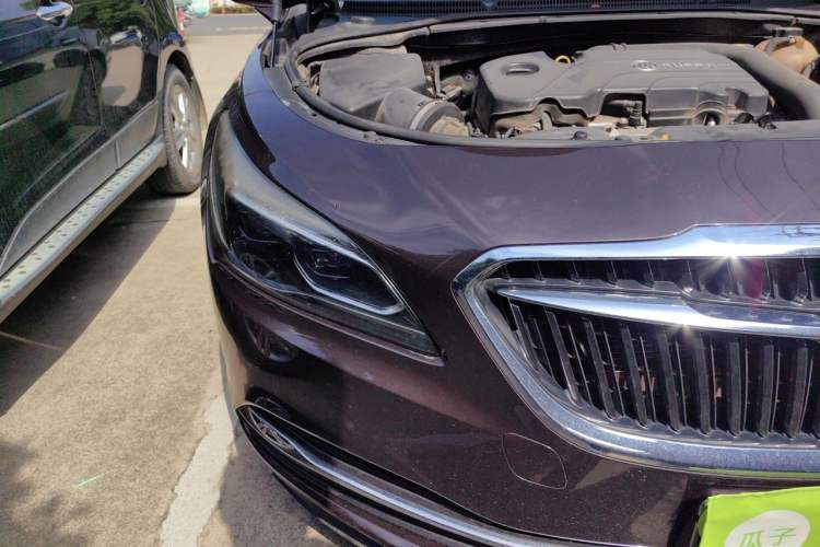 Used Buick LaCrosse 2018 20T Elite Edition Right Front Headlight
