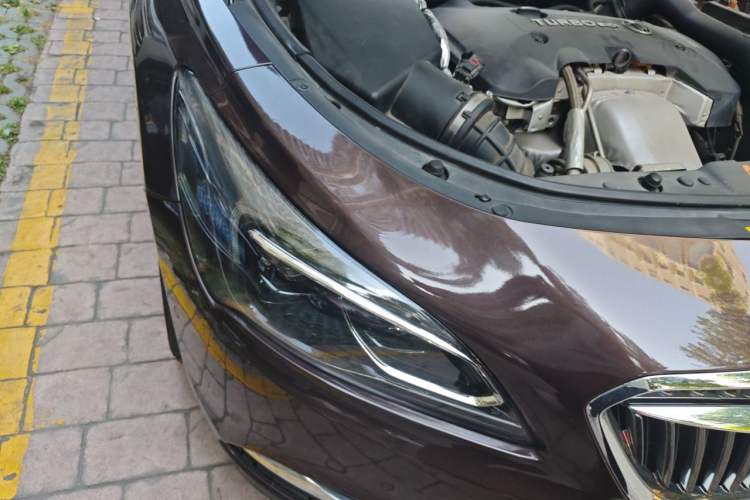 Used Buick LaCrosse 2018 28T Luxury Model Right Front Headlight