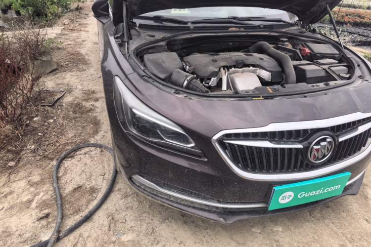 Used Buick LaCrosse 2018 28T Elite Edition Right Front Headlight