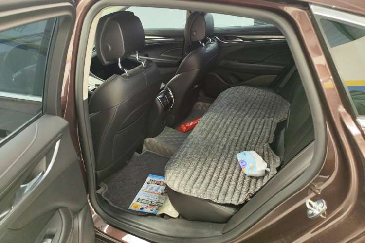 Used Buick LaCrosse 2018 20T Elite Edition Right Rear Seat