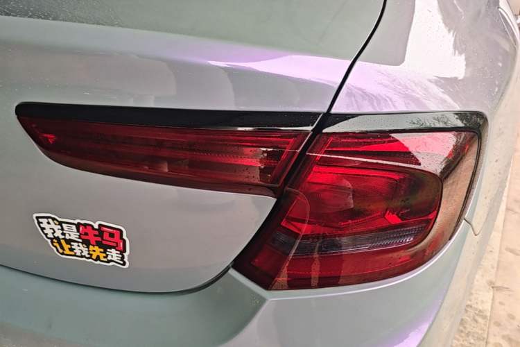 Used Buick LaCrosse 2018 28T Elite Edition Right Rear Taillight