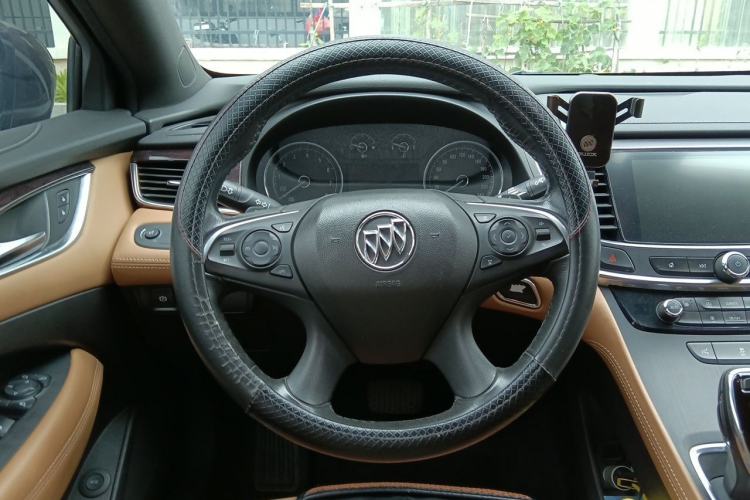 Used Buick LaCrosse 2018 28T Elite Edition Steering Wheel