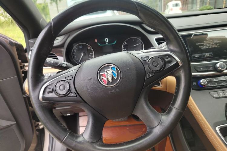 Used Buick LaCrosse 2018 20T Luxury Model Steering Wheel