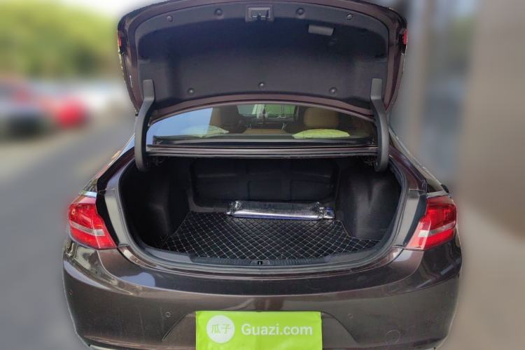 Used Buick LaCrosse 2018 28T Luxury Model Trunk