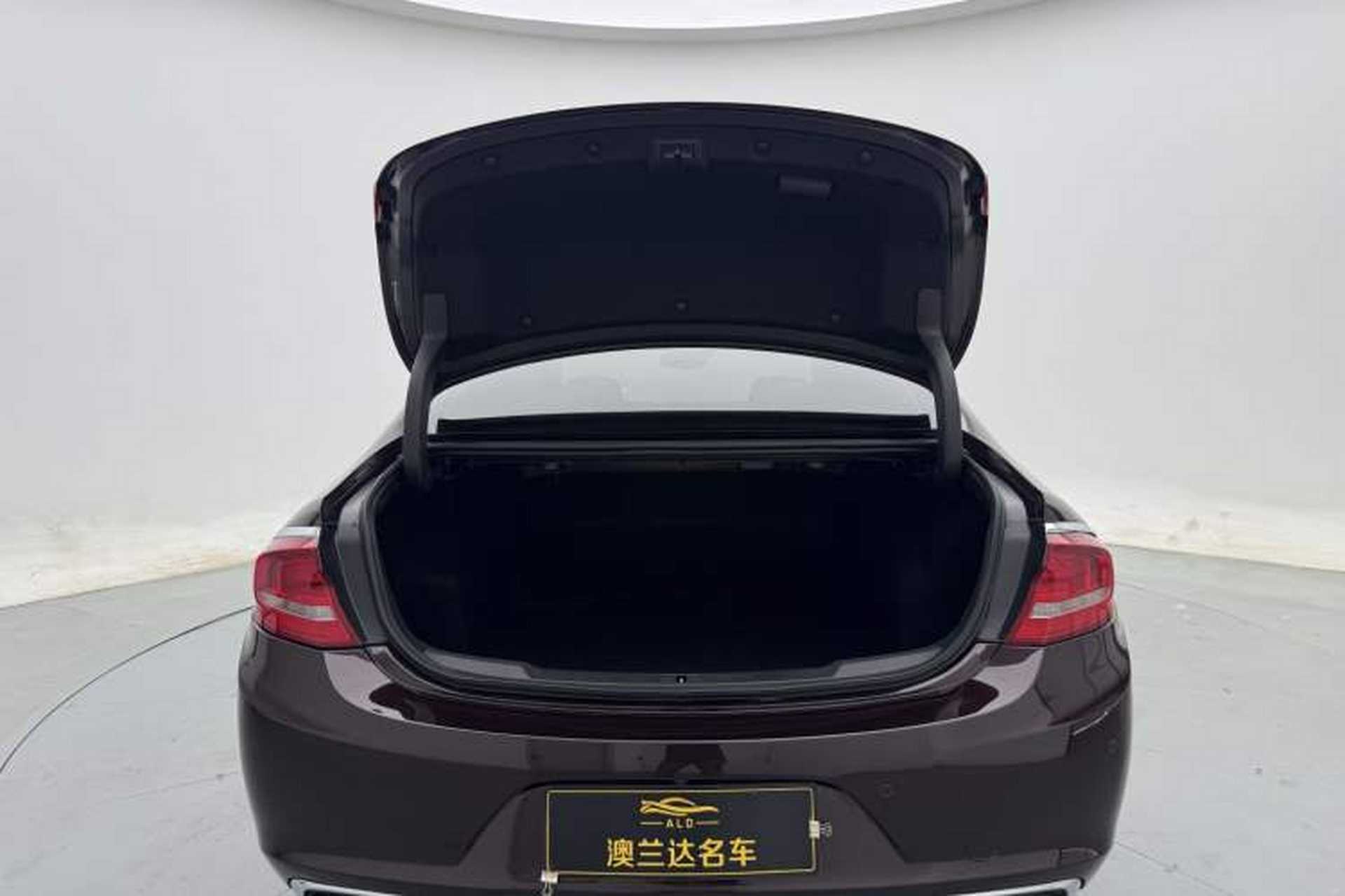 Used Buick LaCrosse 2018 28T Avenir Trunk