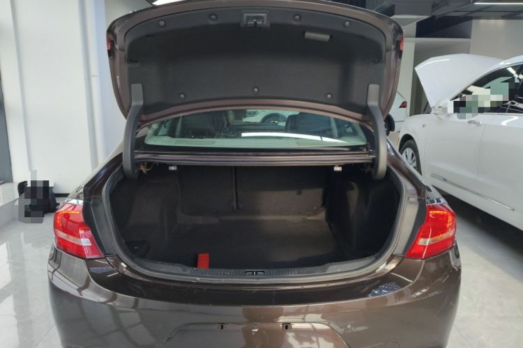 Used Buick LaCrosse 2018 20T Elite Edition Trunk