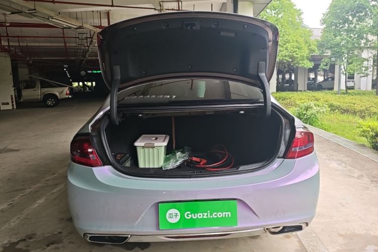Used Buick LaCrosse 2018 28T Elite Edition Trunk