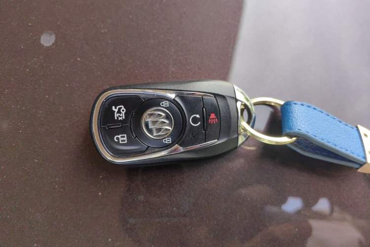 Used Buick LaCrosse 2018 28T Luxury Model Vehicle Key