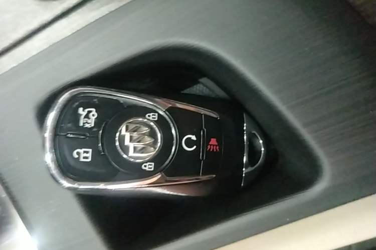 Used Buick LaCrosse 2018 28T Avenir Vehicle Key