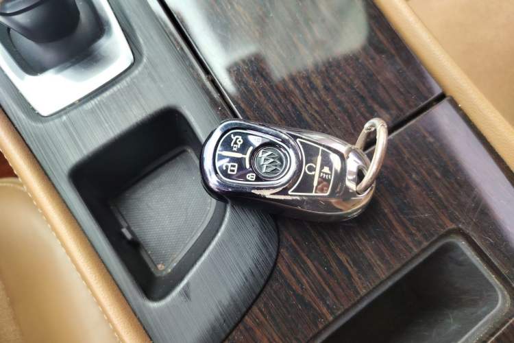 Used Buick LaCrosse 2018 20T Luxury Model Vehicle Key