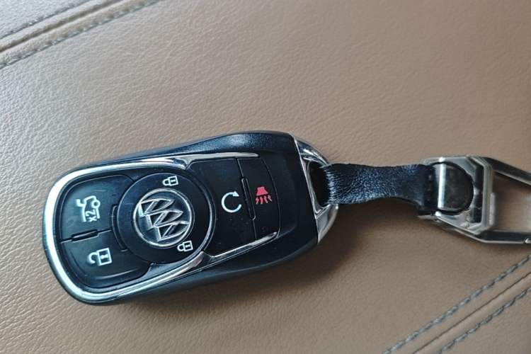 Used Buick LaCrosse 2018 28T Elite Edition Vehicle Key