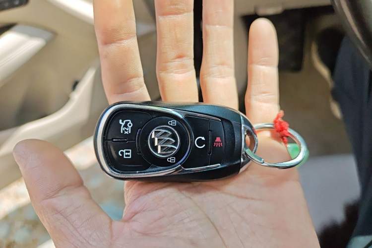 Used Buick LaCrosse 2018 28T Avenir Vehicle Key