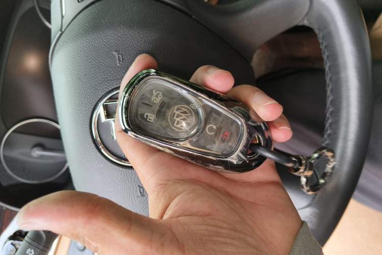 Used Buick LaCrosse 2018 28T Luxury Model Vehicle Key