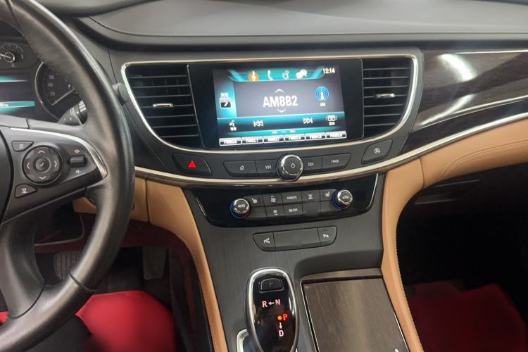 Used Buick LaCrosse 2018 28T Elite Edition Audio And AC Panel