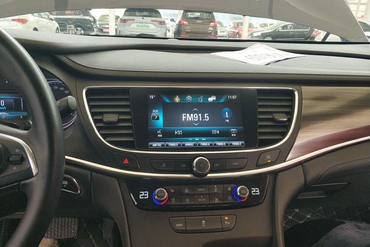 Used Buick LaCrosse 2018 20T Elite Edition Audio And AC Panel