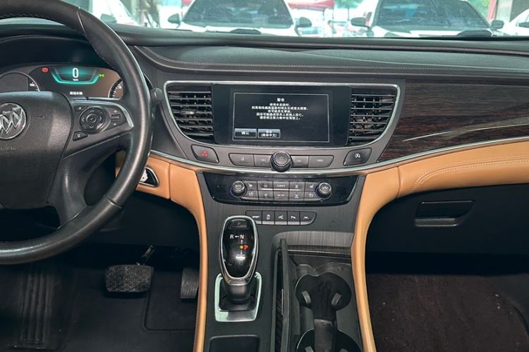Used Buick LaCrosse 2018 20T Luxury Model Audio And AC Panel
