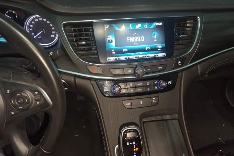 Used Buick LaCrosse 2018 20T Elite Edition Audio And AC Panel