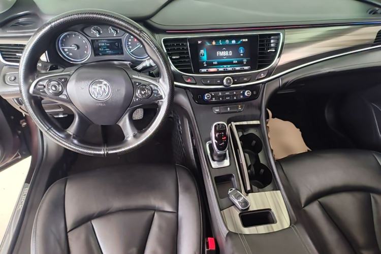 Used Buick LaCrosse 2018 20T Elite Edition Center Console
