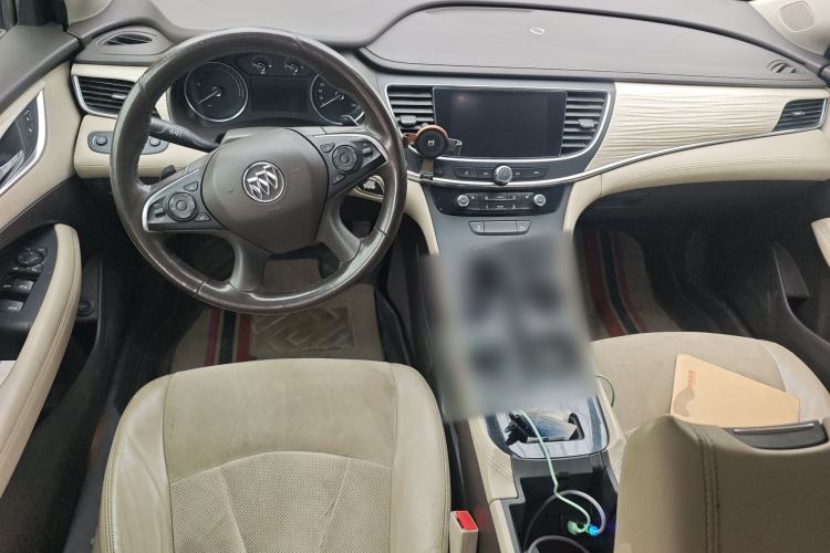 Used Buick LaCrosse 2018 30H Elite Edition Center Console