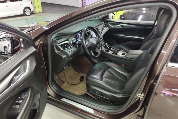 Used Buick LaCrosse 2018 20T Elite Edition Driver Seat