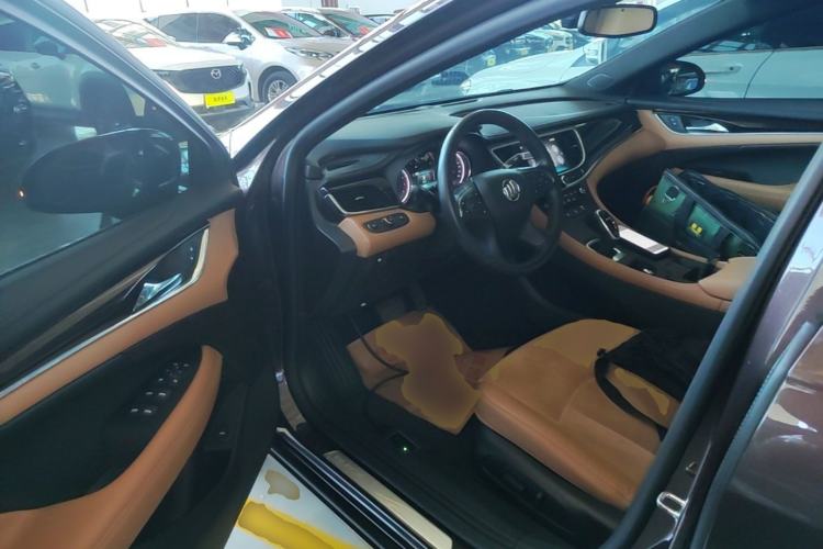 Used Buick LaCrosse 2018 28T Elite Edition Driver Seat