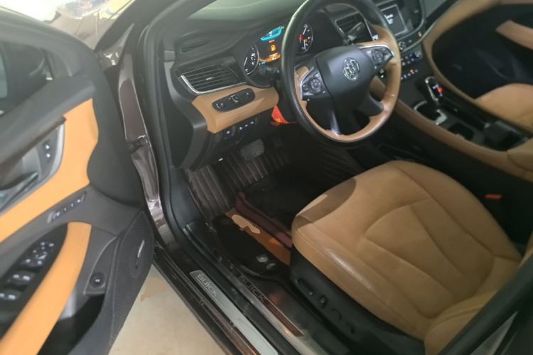 Used Buick LaCrosse 2018 28T Luxury Model Driver Seat