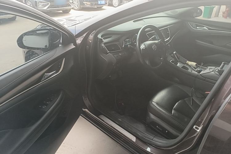 Used Buick LaCrosse 2018 20T Elite Edition Driver Seat