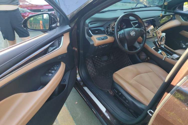 Used Buick LaCrosse 2018 20T Luxury Model Driver Seat