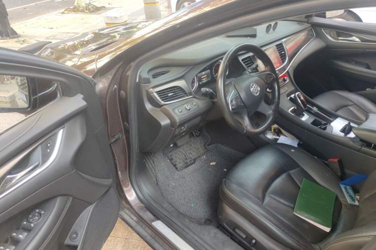 Used Buick LaCrosse 2018 20T Elite Edition Driver Seat