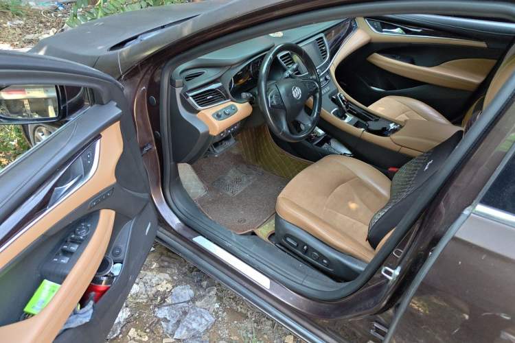 Used Buick LaCrosse 2018 28T Luxury Model Driver Seat
