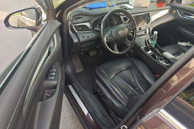 Used Buick LaCrosse 2018 20T Elite Edition Driver Seat