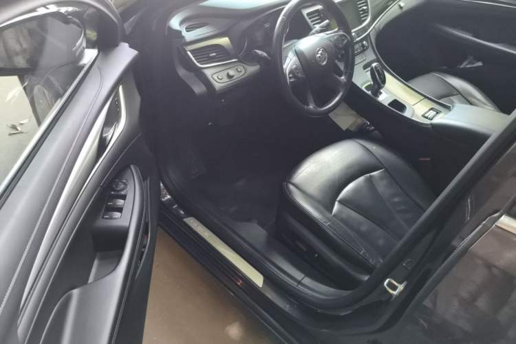 Used Buick LaCrosse 2018 20T Elite Edition Driver Seat