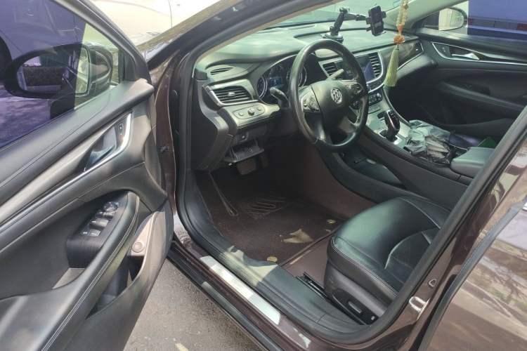 Used Buick LaCrosse 2018 20T Elite Edition Driver Seat