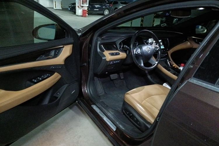 Used Buick LaCrosse 2018 28T Luxury Model Driver Seat