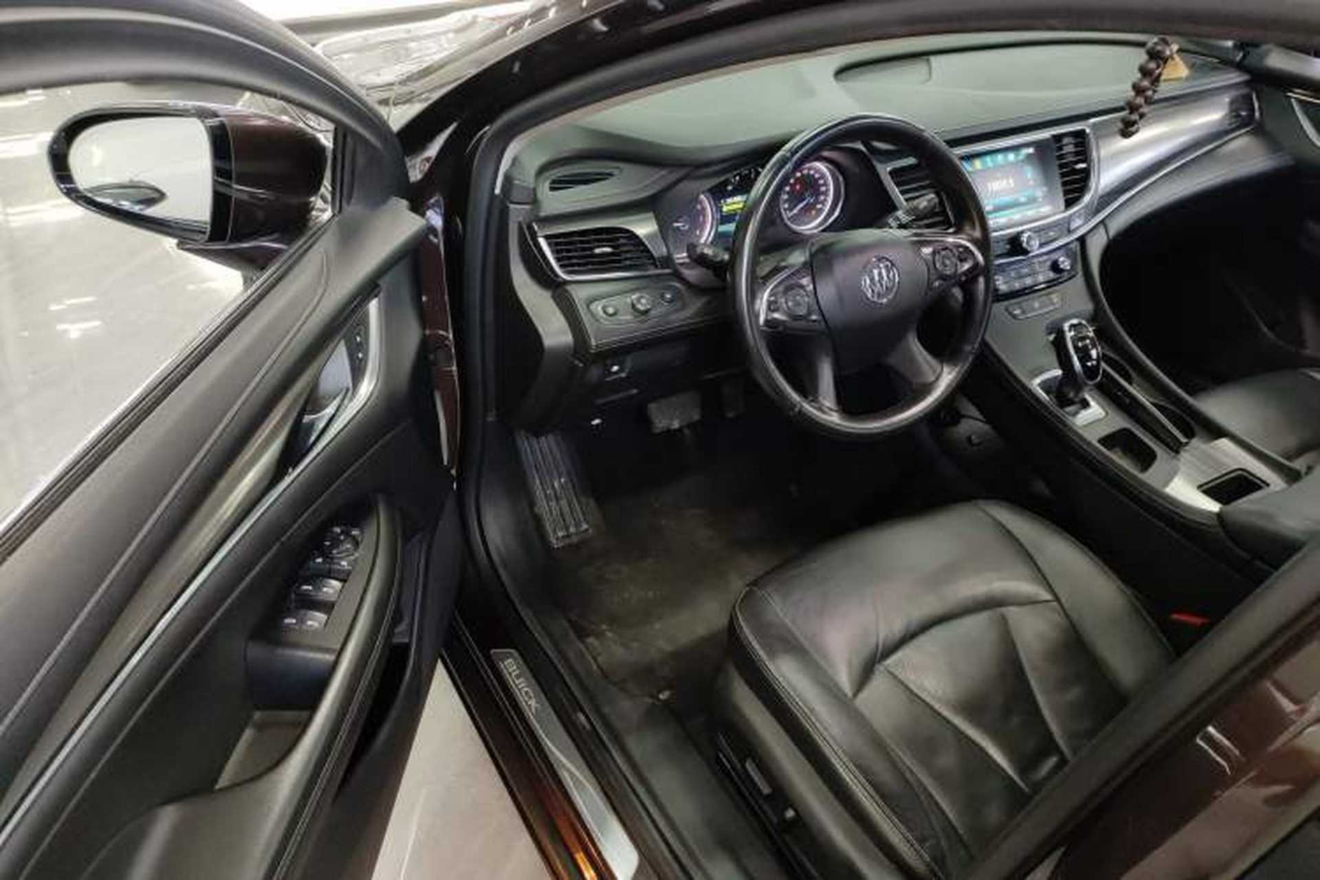 Used Buick LaCrosse 2018 20T Elite Edition Driver Seat