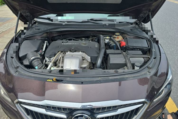 Used Buick LaCrosse 2018 28T Elite Edition Engine Bay